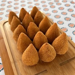 Coxinhas produzidas para o mercado brasileiro